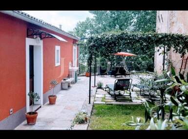 Kuca, Motovun, prodaja, 499000 €, 140 m2