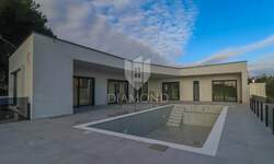 Kuca, Pula, prodaja, 882000 €, 205 m2