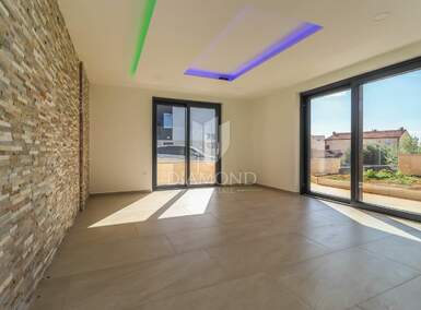 Cetvorosoban stan, Medulin, prodaja, 790000 €, 186 m2