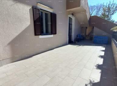 Trosoban stan, Pula, prodaja, 360000 €, 92 m2