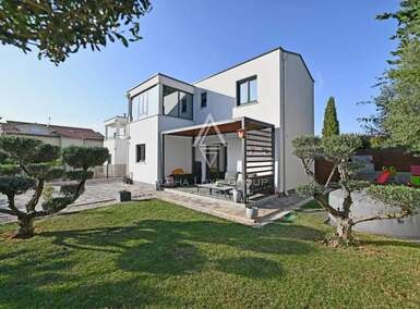 Kuca, Poreč, prodaja, 395000 €, 85 m2