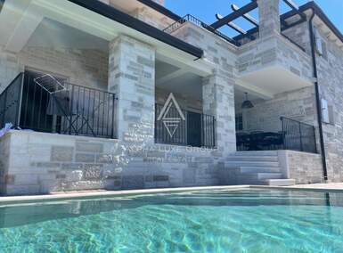 Kuca, Buje, Momjan, prodaja, 1500000 €, 334 m2