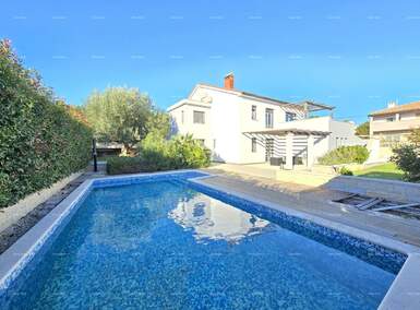 Kuca, Pula, prodaja, 770000 €, 250 m2