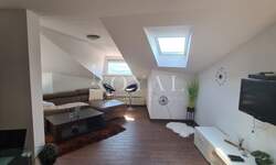 Trosoban stan, Novi Vinodolski, prodaja, 175000 €, 70 m2