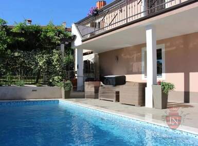 Kuca, Buje, Momjan, prodaja, 530000 €, 220 m2