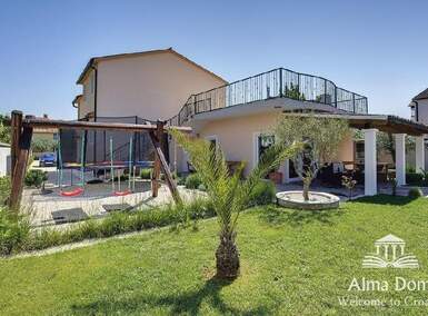 Kuca, Medulin, prodaja, 820000 €, 270 m2