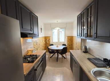 Trosoban stan, Rijeka, Podmurvice, najam, 800 €, 68 m2