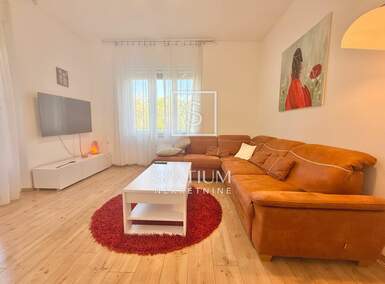 Trosoban stan, Rijeka, Banderovo, najam, 700 €, 60 m2