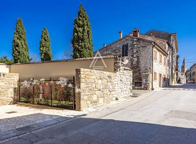 Kuca, Buje, prodaja, 399000 €, 212 m2