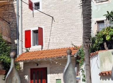 Kuca, Ližnjan, prodaja, 180000 €, 105 m2