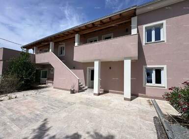 Kuca, Medulin, prodaja, 410000 €, 220 m2