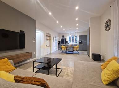 Trosoban stan, Rijeka, Belveder, najam, 1250 €, 83 m2