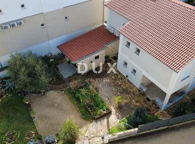 Kuca, Sukošan, prodaja, 660000 €, 187 m2