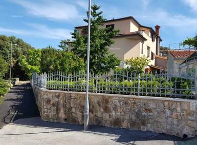 Kuca, Banjole, prodaja, 875000 €, 360 m2