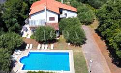 Kuca, Poreč, prodaja, 726000 €, 330 m2