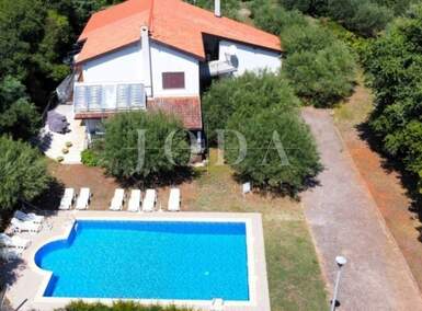 Kuca, Poreč, prodaja, 726000 €, 330 m2