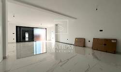 Cetvorosoban stan, Opatija, Pobri, prodaja, 720000 €, 162 m2