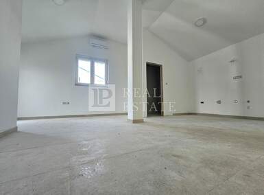 Dvosoban stan, Crikvenica, prodaja, 185600 €, 57 m2