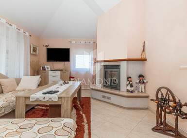 Stan, Novigrad, prodaja, 510000 €, 134 m2