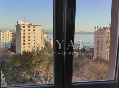 Trosoban stan, Rijeka, Trsat, prodaja, 700 €, 60 m2