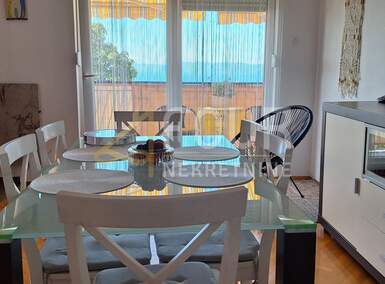 Trosoban stan, Rijeka, Trsat, najam, 1000 €, 93 m2