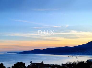 Trosoban stan, Rijeka, Srdoči, prodaja, 327000 €, 81 m2