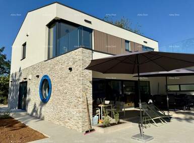 Kuca, Labin, prodaja, 780000 €, 218 m2