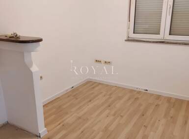 Poslovni prostor, Viškovo, Marinići, najam, 500 €, 35 m2