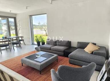 Kuca, Medulin, Banjole, najam, 2500 €, 200 m2