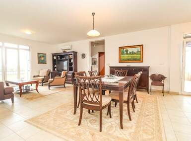 Dvosoban stan, Pula, Valdebek, prodaja, 259000 €, 85 m2