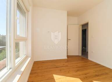 Trosoban stan, Medulin, prodaja, 200000 €, 53 m2