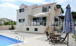 Kuca, Supetar, Splitska, prodaja, 1300000 €, 180 m2