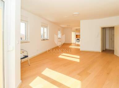 Dvosoban stan, Rovinj, prodaja, 429000 €, 95 m2