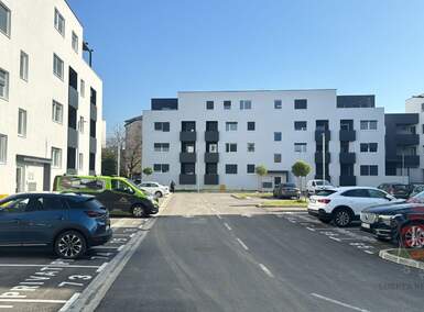 Poslovni prostor, Zaprešić, Centar, najam, 1200 €, 108 m2