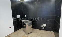 Poslovni prostor, Rijeka, Centar, najam, 700 €, 15 m2