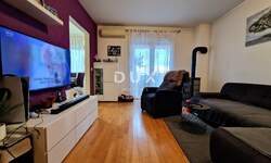 Trosoban stan, Viškovo, Mladenići, prodaja, 239000 €, 74 m2