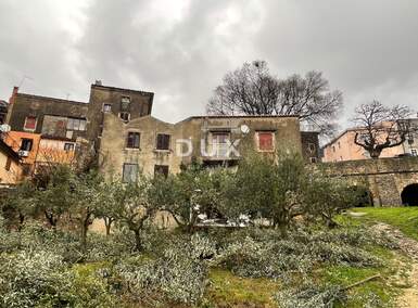 Kuca, Buje, prodaja, 265000 €, 200 m2