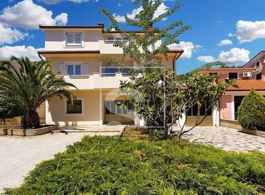 Kuca, Pula, Štinjan, prodaja, 610000 €, 420 m2