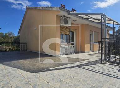 Kuca, Pula, Štinjan, prodaja, 410000 €, 160 m2