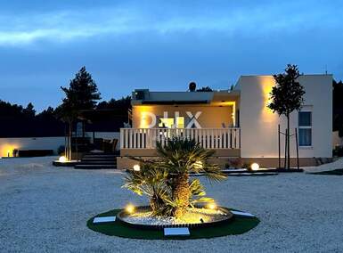 Kuca, Šibenik, Bilice, prodaja, 680000 €, 142 m2