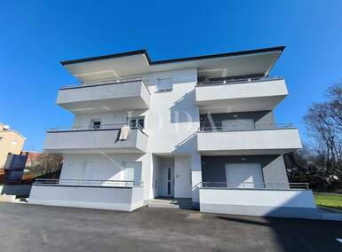 Trosoban stan, Viškovo, prodaja, 250000 €, 67 m2