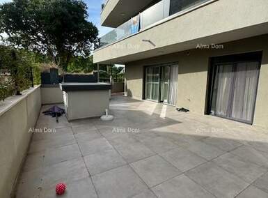 Dvosoban stan, Pula, prodaja, 550000 €, 90 m2