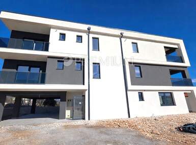 Trosoban stan, Vrbnik, prodaja, 590000 €, 100 m2