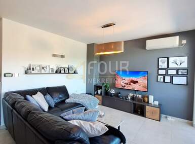 Trosoban stan, Viškovo, najam, 900 €, 57 m2