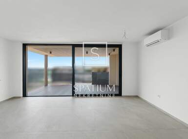 Trosoban stan, Novigrad, prodaja, 479000 €, 101 m2