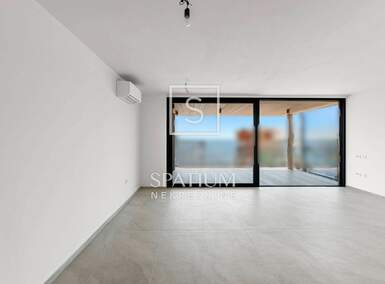 Trosoban stan, Novigrad, prodaja, 499000 €, 100 m2