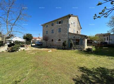 Kuca, Poreč, prodaja, 370000 €, 190 m2