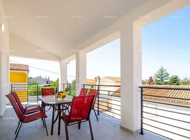 Cetvorosoban stan, Ližnjan, prodaja, 325000 €, 197 m2