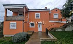 Trosoban stan, Kastav, najam, 1500 €, 100 m2