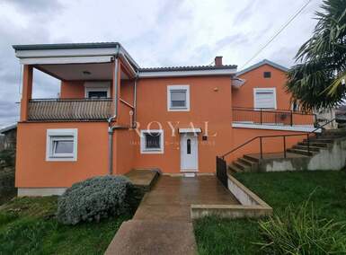 Trosoban stan, Kastav, najam, 1500 €, 100 m2